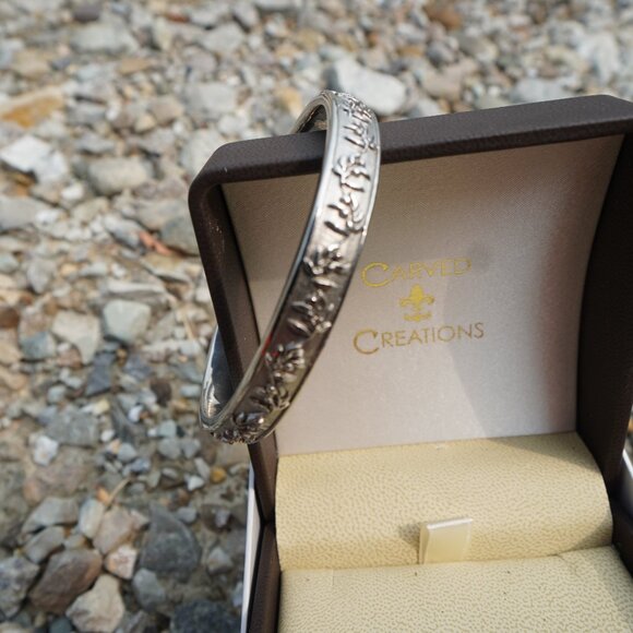 Carved Creations LifeMates Olive Branch Love Bangle Bracelet - Picture 4 of 13